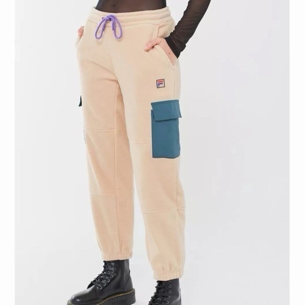 FILA Urban Outfitters EXCLUSIVE Fleece Beige XS Jogger Cargo Sweatpants Pockets